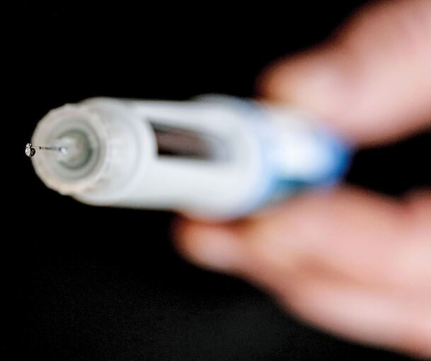 Mehr als 1100 Euro kostet eine Abnehmspritze. Kriminelle versuchen, mit gefälschten Rezepten Kasse zu machen.