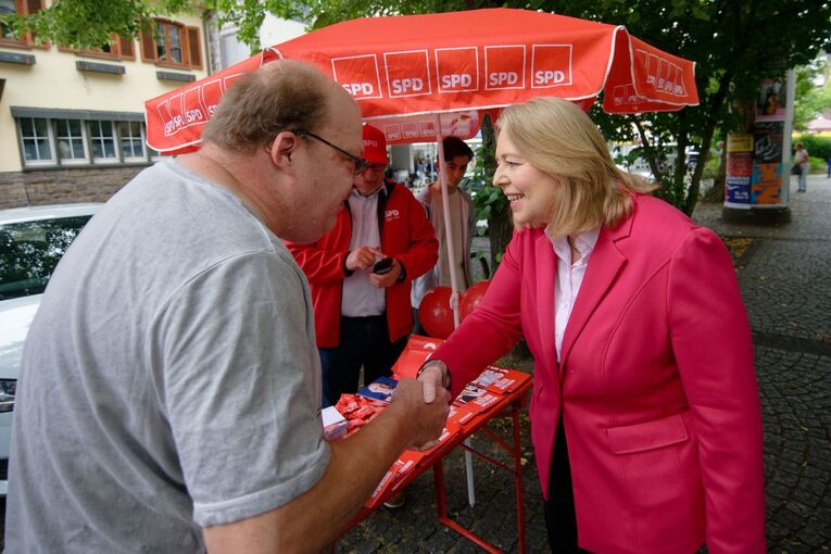 SPD-Chefin Bas beim Kommunalwahlkampf in Duisburg SPD-Chefin Bas beim Kommunalwahlkampf in Duisburg
