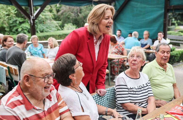 SPD-Vorsitzende Bas beim Kommunalwahlkampf SPD-Vorsitzende Bas beim Kommunalwahlkampf