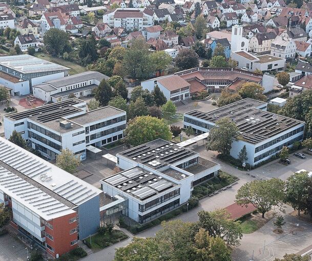 Das Bönnigheimer Schulzentrum vor dem Beginn der Bauarbeiten. Bau I befindet sich rechts unten.