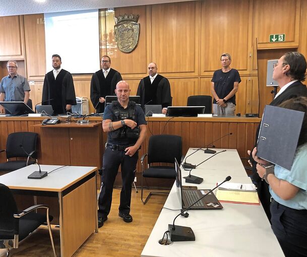 Am Montag hat vor dem Landgericht Heilbronn das Verfahren gegen eine ehemalige Auszubildende des DRK Kreis Ludwigsburg begonnen.