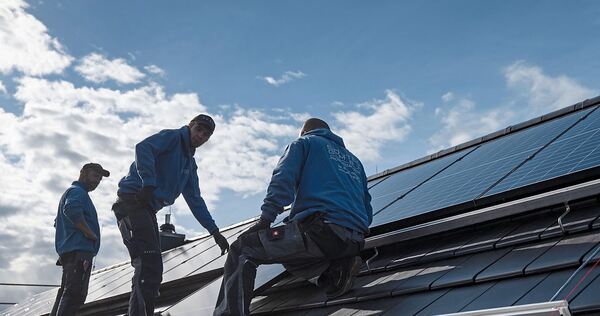 Die Leistung der kreiseigenen Photovoltaikanlagen hat sich seit 2023 mehr als verdoppelt und liegt inzwischen bei rund 970 Kilowattpeak.