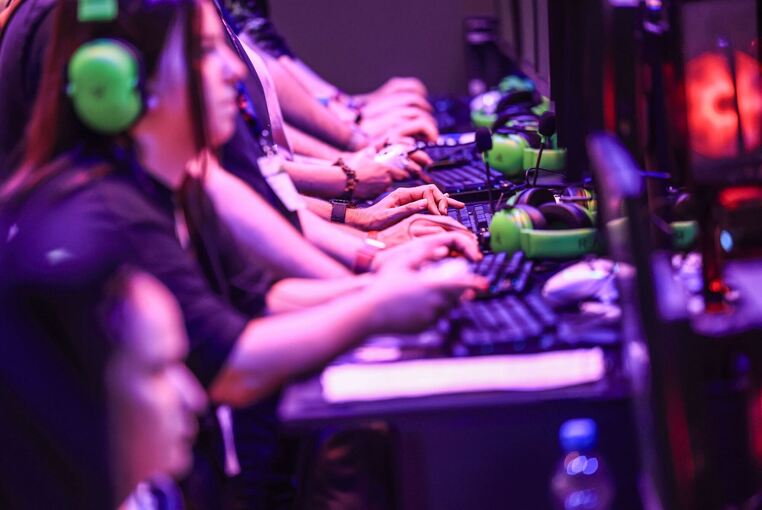 Computerspielerinnen bei der Gamescom