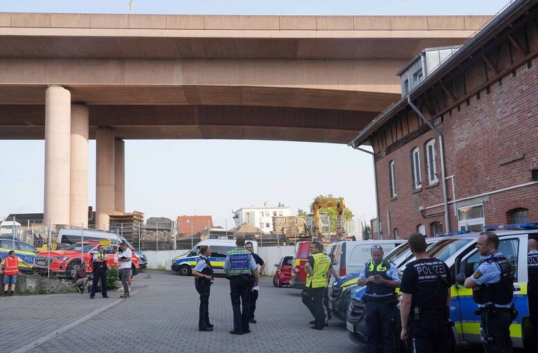 Zugausfälle und Verspätungen wegen Bombenfund in Stuttgart Zugausfälle und Verspätungen wegen Bombenfund in Stuttgart