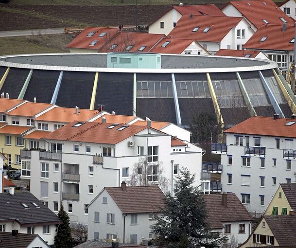 Die neue Vierfeldhalle soll die alte Rundsporthalle in Asperg ersetzen.