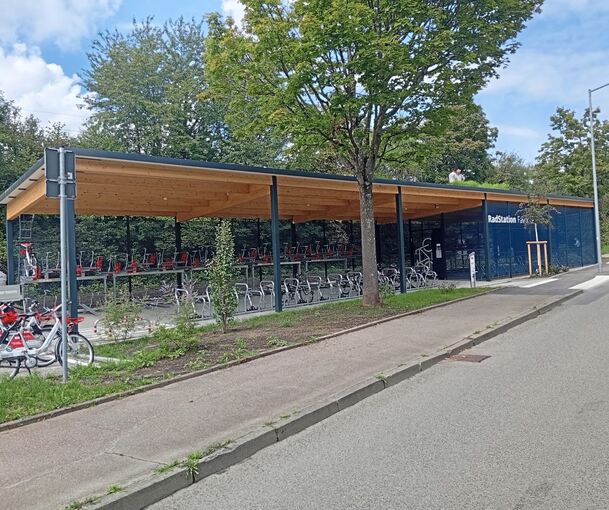 Darf‘s ein wenig mehr sein? Unbedingt! Die neue Radstation am Favoritepark darf gern voller werden.