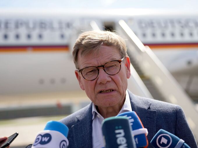 Außenminister Wadephul besucht Japan und Indonesien