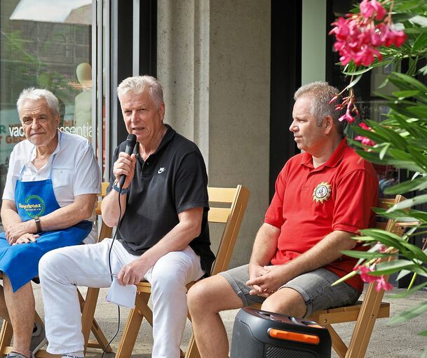 OB Jürgen Kessing (Mitte) streift mehrere Themen.