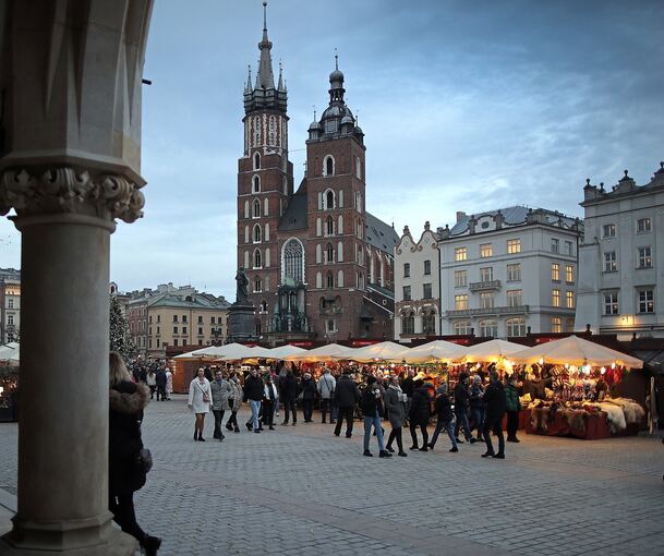 Hauptmarkt in Krakau: Die Stadt in Polen ist laut IHK eines der Ziele für „Go-for-Europe“-Auslandspraktika in diesem Herbst.