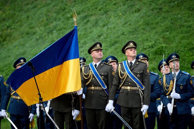 Ukraine begeht Tag der Nationalflagge