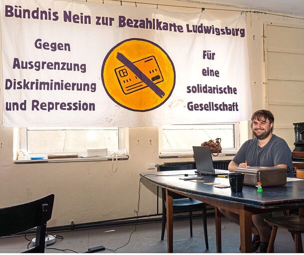 Simon Dyroff hat die erste Tauschaktion im Demokratischen Zentrum (Demoz) in der Wilhelmstraße organisiert.