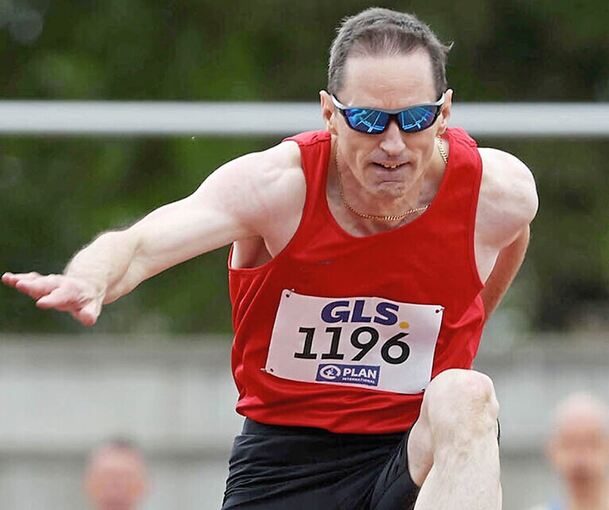 Tobias Roese gewann über die 400 Meter Hürden die Goldmedaille.