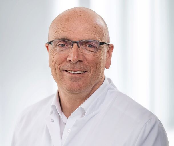 Professor Dr. Markus Arand ist Ärztlicher Direktor der Klinik für Unfall-, Wiederherstellungschirurgie und Orthopädie.