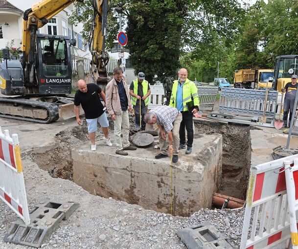 Bis zur Einmündung in die Freudentaler Straße wird die Löchgauer Steige ab kommenden Montag aufgebaggert.
