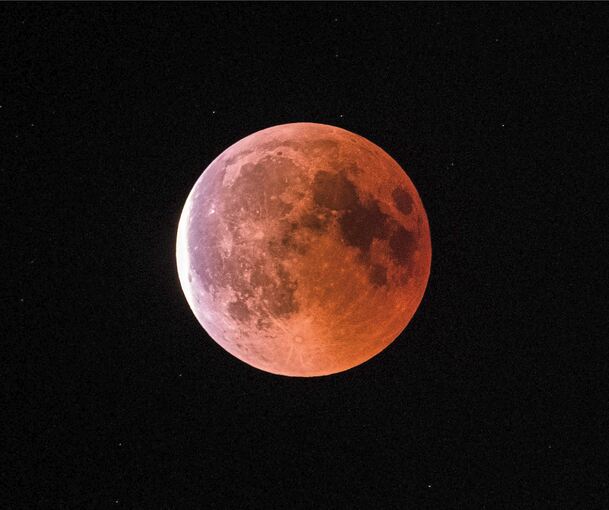Einen Blutmond kann man am Sonnabend über dem Kreis Ludwigsburg sehen.