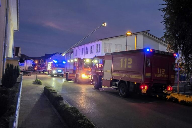 Verletzte bei Einsturz von Supermarktdach Verletzte bei Einsturz von Supermarktdach
