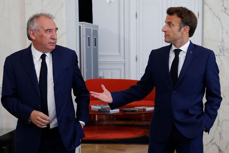 Francois Bayrou und Emmanuel Macron