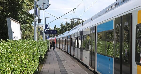 In Benningen können Fahrgäste vom Bus in die S-Bahn umsteigen.