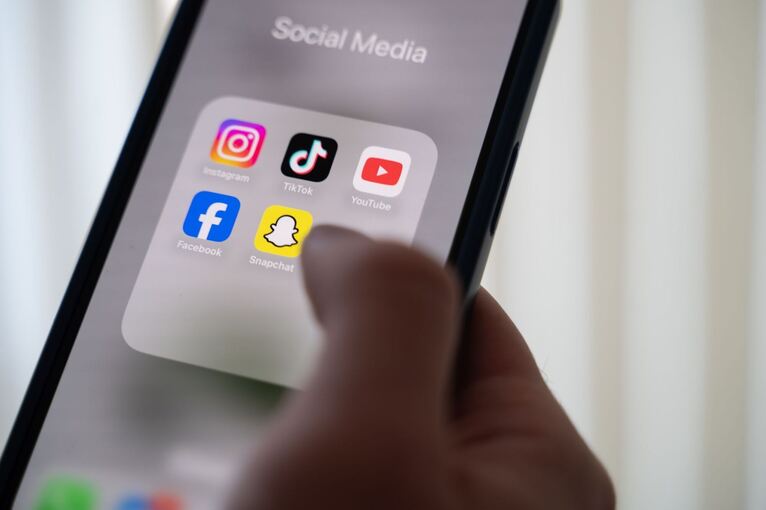 Smartphones - ständiger Begleiter auch für Kinder und Jugendliche