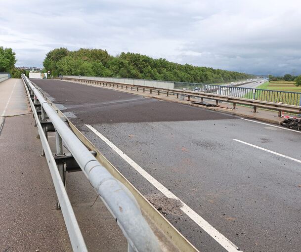 Die Brücke über die Autobahn 81. Die Sanierung ist fast abgeschlossen.