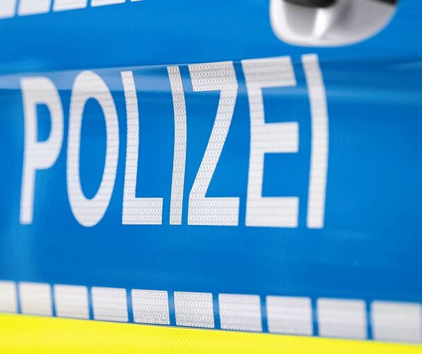 Die Polizei sucht Zeugen.