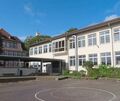 Von den erhöhten Radonwerten betroffen ist Bau 3 der Schlossbergschule, zwischen dem alten Gebäude und der Realschule.