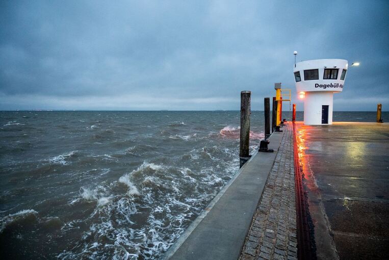 Stürmisches Wetter im Norden - Dagebüll