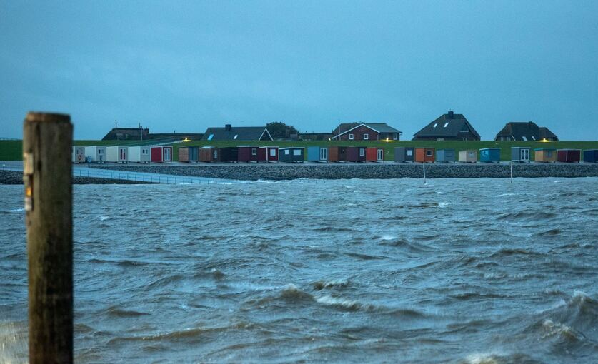 Stürmisches Wetter im Norden - Dagebüll