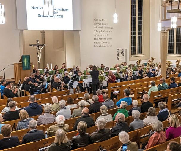 Die Blechbläser zeigen in der Gregoriuskirche in Neckarwestheim ihr Können.