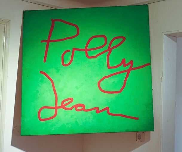 Das Gemälde „Polly Jean“ begrüßt die Besucher in Breunlins Ausstellung.