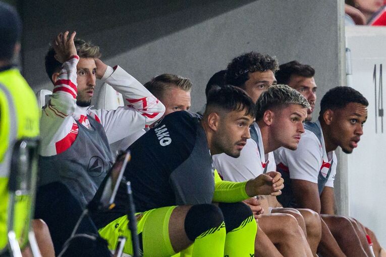 VfB Stuttgart - FC St. Pauli VfB Stuttgart - FC St. Pauli