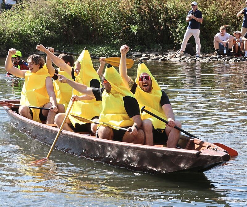 In Schale geworfen: Viele Teams hatten sich originell verkleidet - zum Beispiel als Bananen. In Schale geworfen: Viele Teams hatten sich originell verkleidet - zum Beispiel als Bananen.