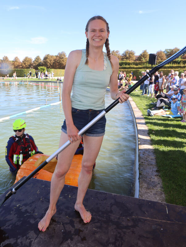 Bei der Kürbisregatta im Blühenden Barock steht der Spaß im Vordergrund.