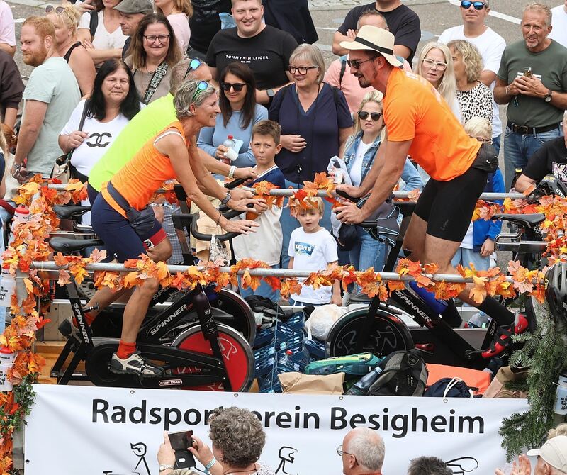 Der Radsportverein verband den Umzug mit einer Cardio-Session. Der Radsportverein verband den Umzug mit einer Cardio-Session.