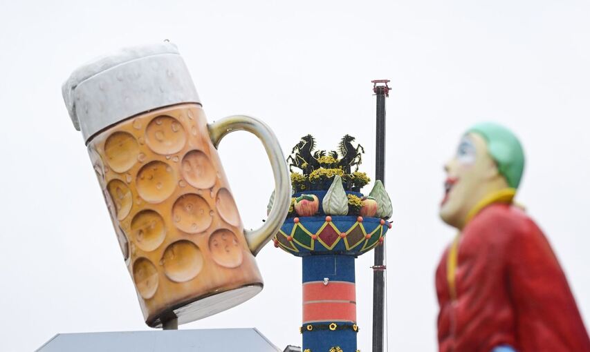 Aufbau Volksfest Cannstatter Wasen