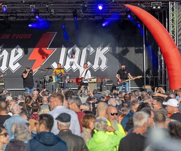 „Kornwestheim rockt“ in diesem Sommer: Tausende Besucher verfolgen die kostenlosen Konzerte auf dem Marktplatz.