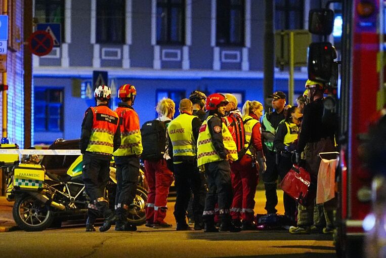 Einsatzkräfte bei möglicher Explosion