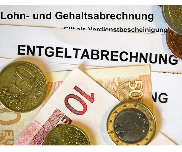 Die Entgelte aller städtischen Mitarbeiter werden ab spätestens 2028 vom Dienstleister Komm.One abgerechnet.