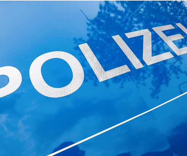 Wie hoch der entstandene Schaden ist, muss die Polizei noch ermitteln.