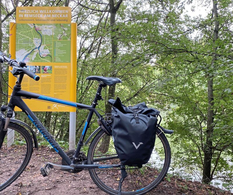 Los geht es in Remseck am Neckar, an der südlichen Eintrittsstrelle des Neckars in den Kreis Ludwigsburg. Los geht es in Remseck am Neckar, an der südlichen Eintrittsstrelle des Neckars in den Kreis Ludwigsburg.
