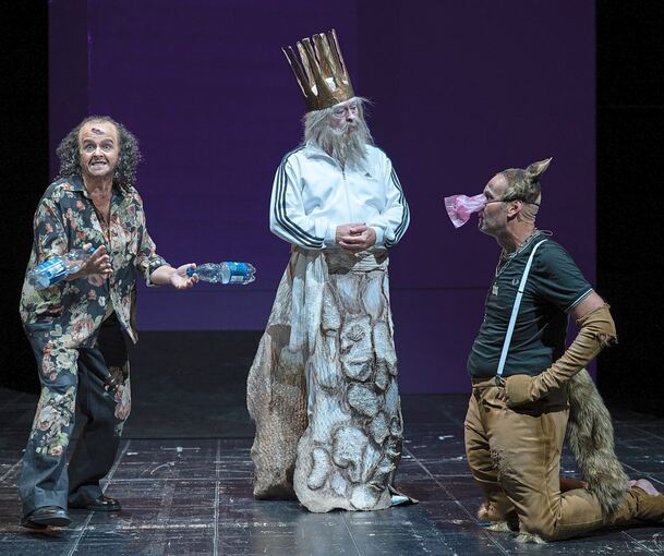 Exotisierung und Künstlerdasein: „Eine runde Sache“ im Kammertheater.