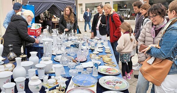 Die Auswahl an Porzellan ist groß.