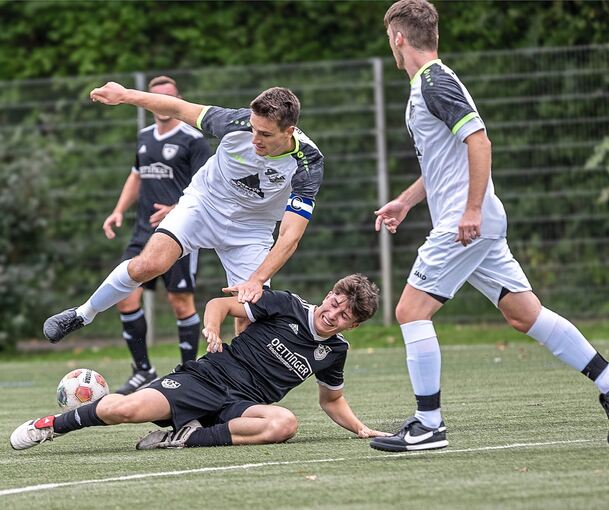 Hart umkämpfter Ball: Beide Teams geben alles.