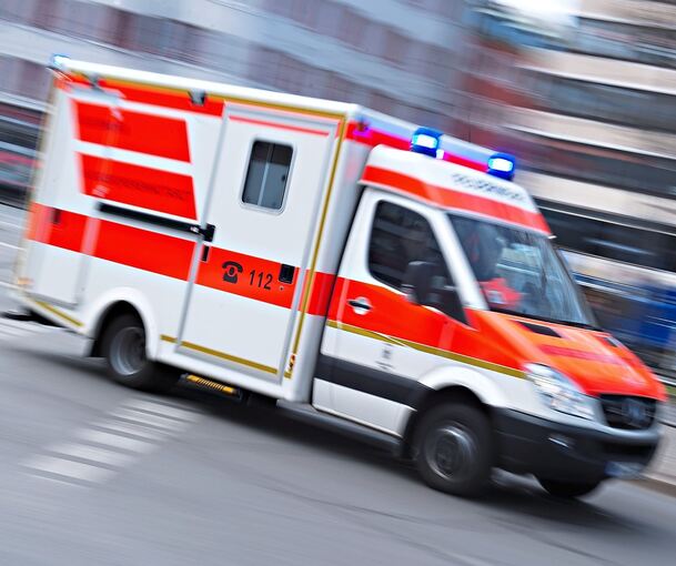 Ein Rettungsfahrzeug im Einsatz.