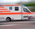 Der Motorradfahrer kam mit dem Rettungswagen ins Krankenhaus.