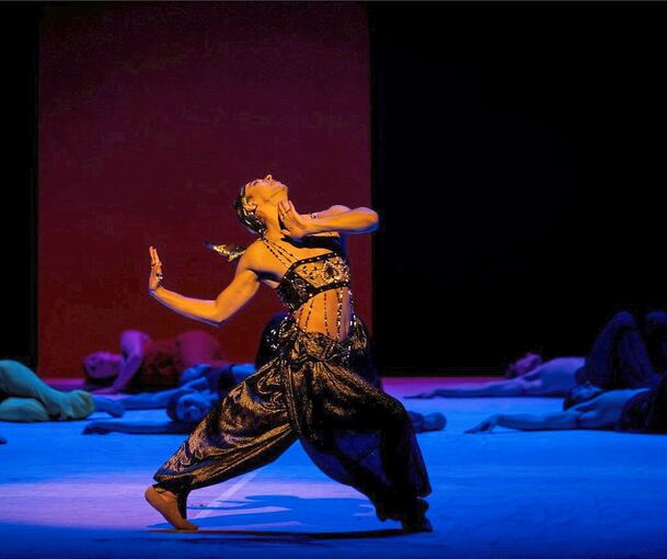 Grandiose tänzerische Vision einer Welt: Neumeiers Tanzstück „Nijinsky“.