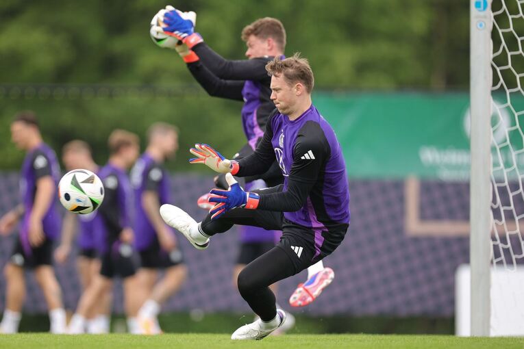 Alexander Nübel und Manuel Neuer Alexander Nübel und Manuel Neuer