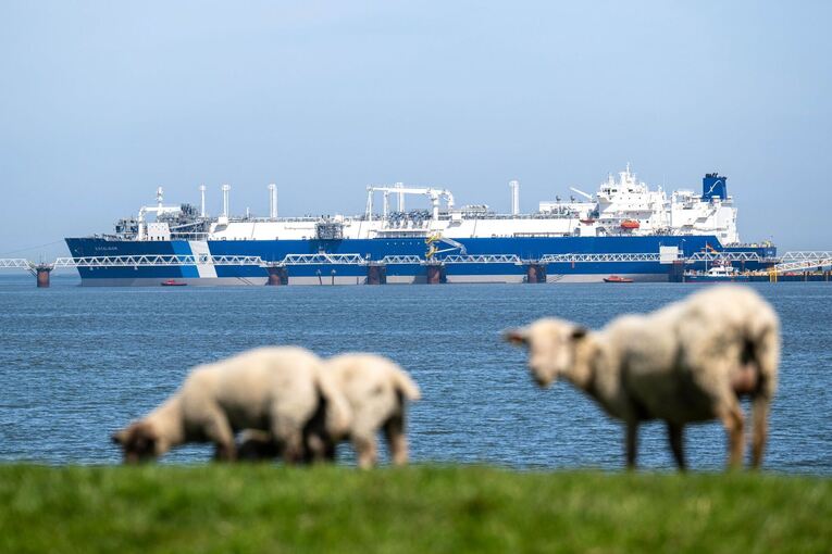 Zweites LNG-Terminal in Wilhelmshaven in Betrieb