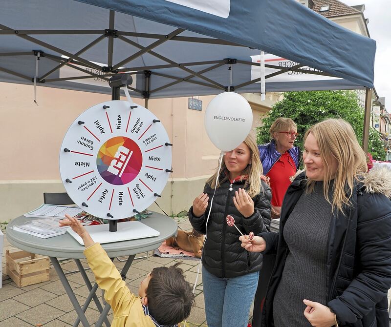 Glücksrad am Stand des Verlags der Ludwigsburger Kreiszeitung.
