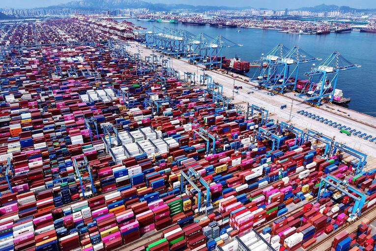 China - Containerterminal Qingdao